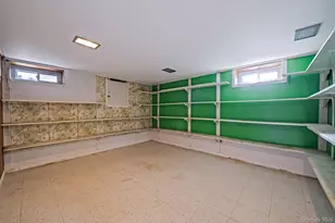 78 Patton Blvd, New Hyde Park, NY 11040 - Photo 46