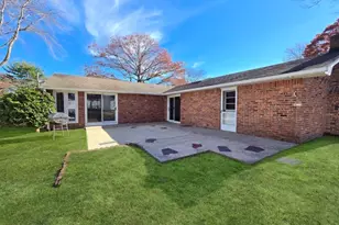 11 Hill St, Ronkonkoma, NY 11779 - Photo 22