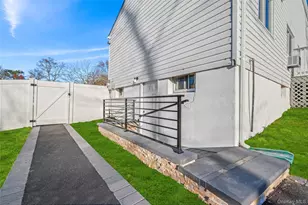 8 Marc Dr, Ridge, NY 11961 - Photo 36