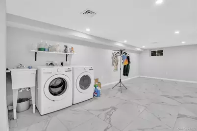 858 Prescott Street, Valley Stream, NY 11580 - Photo 36