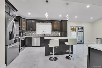 858 Prescott Street, Valley Stream, NY 11580 - Photo 12