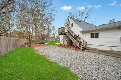 154 Woodland Avenue, Central Islip, NY 11722 - Photo 32