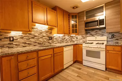 174 Country Club Lane, Pomona, NY 10970 - Photo 6