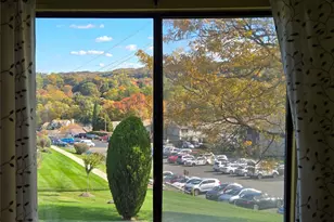 174 Country Club Ln, Pomona, NY 10970 - Photo 4