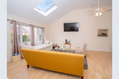 40 Kyle Road, Hampton Bays, NY 11946 - Photo 6