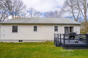 40 Kyle Rd, Hampton Bays, NY 11946 - Photo 4