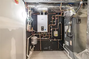 1680 Cornelius Ave, Wantagh, NY 11793 - Photo 40