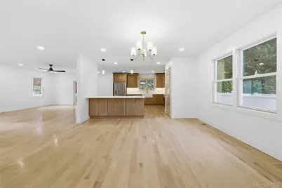 1680 Cornelius Avenue, Wantagh, NY 11793 - Photo 8