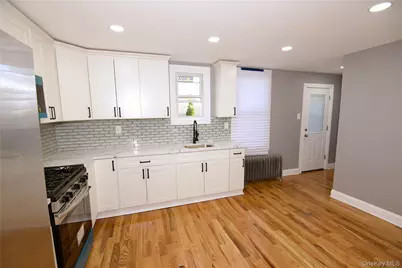 60 Gotham Avenue, Elmont, NY 11003 - Photo 10