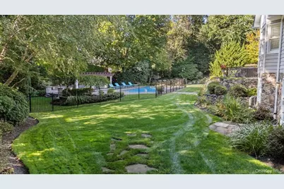 6 Maureen Drive, Mount Sinai, NY 11766 - Photo 34