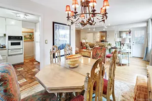 200 S Middle Neck Rd, Great Neck, NY 11021 - Photo 8