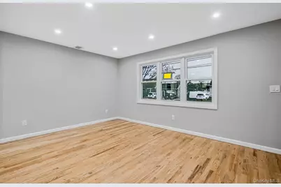 34 Hilliard Avenue, Central Islip, NY 11722 - Photo 14