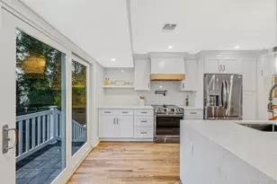 64 Hedgerow Ln, Jericho, NY 11753 - Photo 14