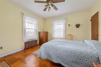 806 Clintonville Street, Whitestone, NY 11357 - Photo 16