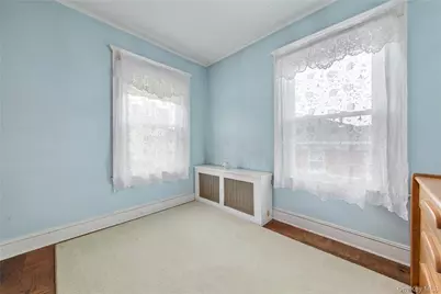 806 Clintonville Street, Whitestone, NY 11357 - Photo 14