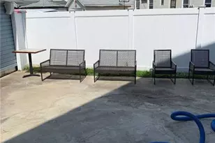 127-22 Hawtree Creek Rd, Ozone Park, NY 11420 - Photo 12