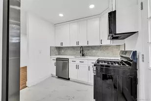 9 Lewis St, Riverhead, NY 11901 - Photo 20