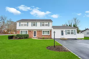 2 Tulip Grove Dr, Lake Grove, NY 11755 - Photo 6