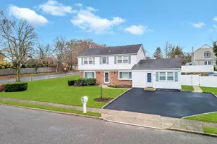 2 Tulip Grove Dr, Lake Grove, NY 11755 - Photo 2