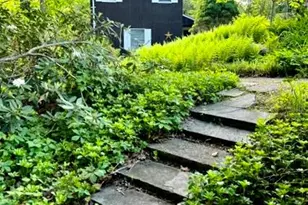 8 Sunset Dr, Bedford Hills, NY 10507 - Photo 2