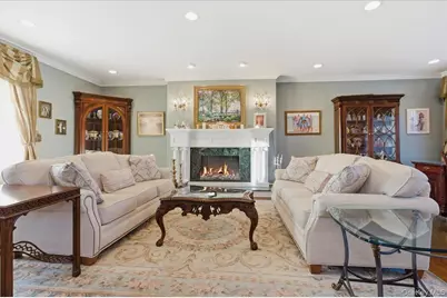 165 Peninsula Drive, Babylon, NY 11702 - Photo 4