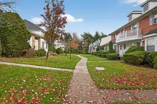 105 Glen Wy, Syosset, NY 11791 - Photo 2