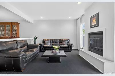 105 Glen Way, Syosset, NY 11791 - Photo 10