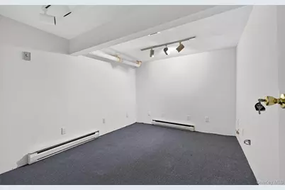 105 Glen Way, Syosset, NY 11791 - Photo 24