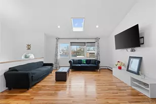 46 Crown St, Deer Park, NY 11729 - Photo 2