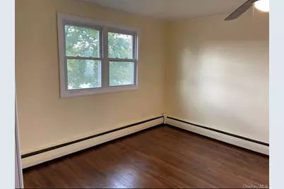 32 Winding Road, Hicksville, NY 11801 - Photo 8