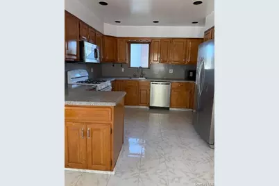 60 Cloverdale Avenue, White Plains, NY 10603 - Photo 12