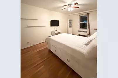 2080 Barnes Avenue #3B, Bronx, NY 10462 - Photo 8