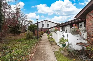 603 Blue Ridge Dr, Medford, NY 11763 - Photo 22