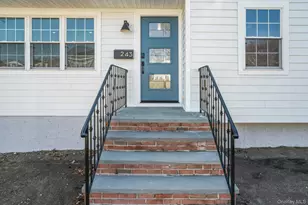 243 Lido Pkwy, Lindenhurst, NY 11757 - Photo 6