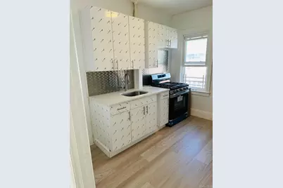 95-12 Woodhaven Court, Ozone Park, NY 11416 - Photo 6