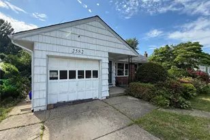 2582 Oceanside Rd, Oceanside, NY 11572 - Photo 2