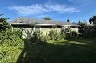 2582 Oceanside Rd, Oceanside, NY 11572 - Photo 12