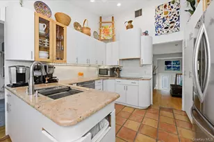 31 Regent Dr, Long Beach, NY 11561 - Photo 10