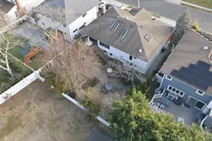 31 Regent Dr, Long Beach, NY 11561 - Photo 32