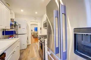 2 Town House Pl, Great Neck, NY 11021 - Photo 28