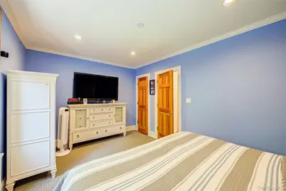 2 Town House Place #2-H, Great Neck, NY 11021 - Photo 34