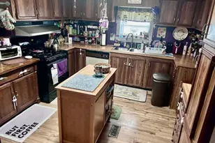 27 Delaware Dr, Sparrow Bush, NY 12780 - Photo 8