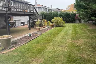 51 Deer Ln, Hicksville, NY 11801 - Photo 28