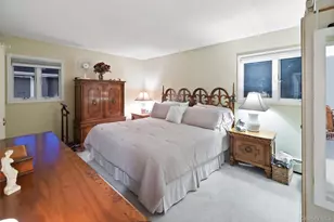 51 Deer Ln, Hicksville, NY 11801 - Photo 18