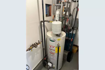 51 Deer Lane, Hicksville, NY 11801 - Photo 26