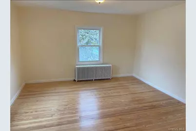 334 Sweezy Avenue #B, Riverhead, NY 11901 - Photo 4