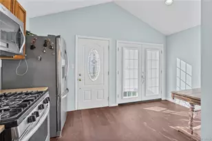 81 Fairground Ave, Huntington Station, NY 11746 - Photo 8