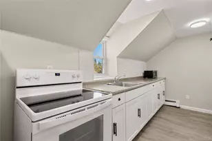 174 Mills Pond Rd, Saint James, NY 11780 - Photo 2