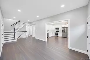 15 Duane Dr, Ronkonkoma, NY 11779 - Photo 8