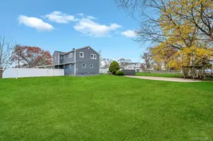 15 Duane Dr, Ronkonkoma, NY 11779 - Photo 4